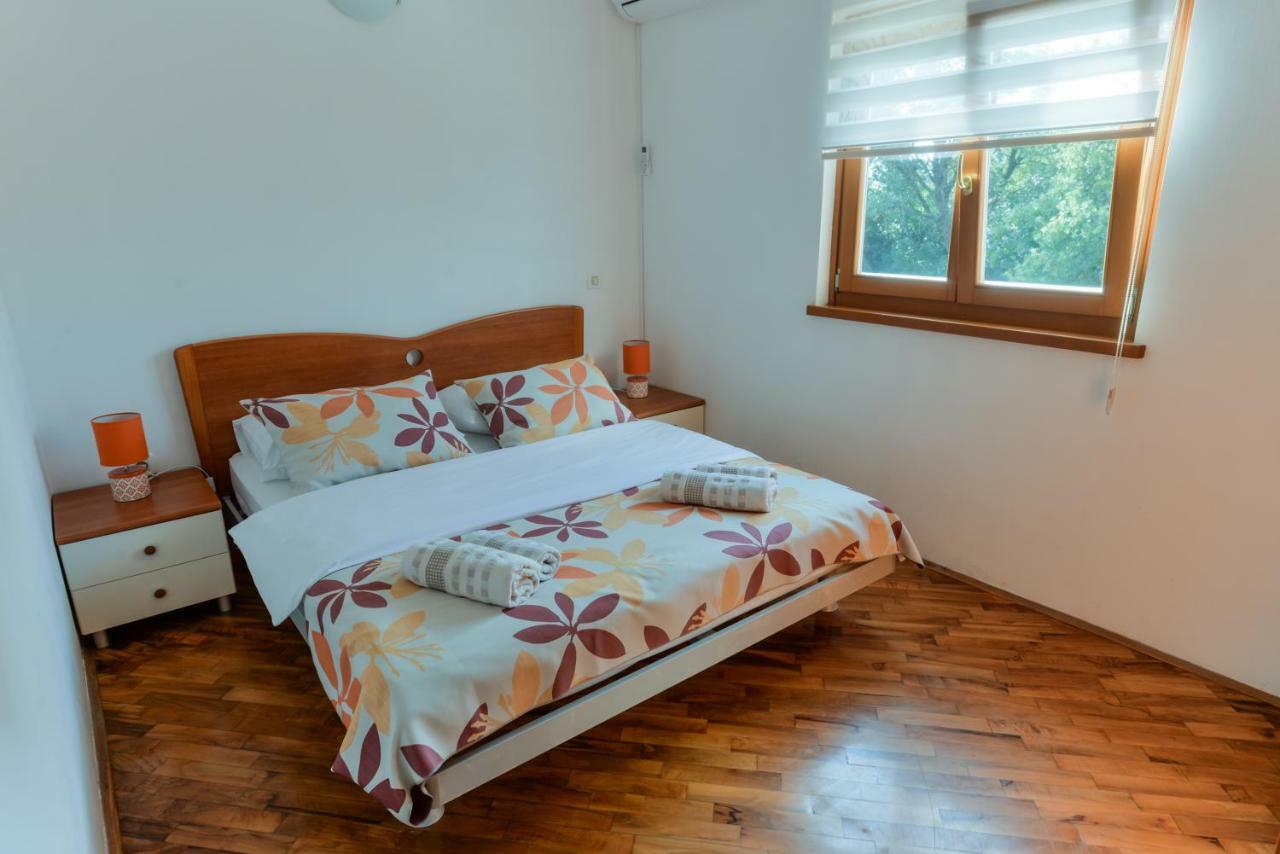 Lumbre Apartment Tar-Vabriga Bagian luar foto