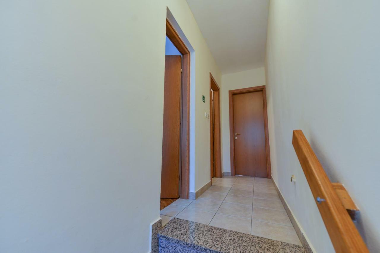 Lumbre Apartment Tar-Vabriga Bagian luar foto